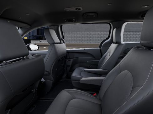 New 2026 Chrysler Pacifica Select w/ S Appearance Package FWD image 23