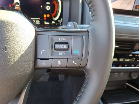 New 2025 Nissan Rogue Platinum w/ Tech Package image 17