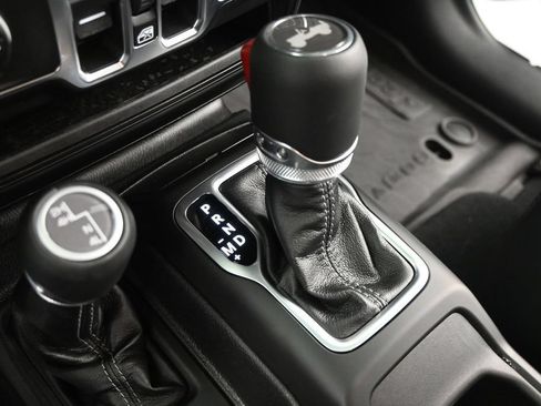 Used 2026 Jeep Wrangler Unlimited Sahara w/ Safety Group AWD/4WD image 27