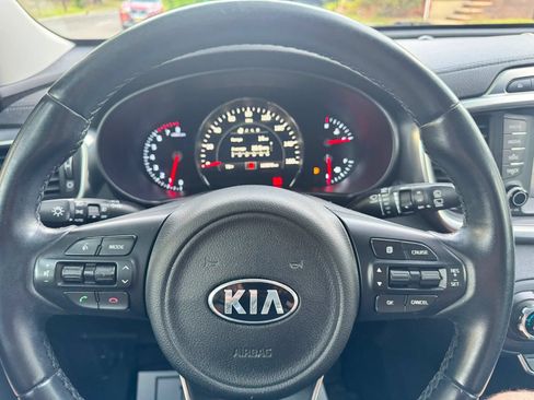 Used 2017 Kia Sorento EX AWD/4WD image 14