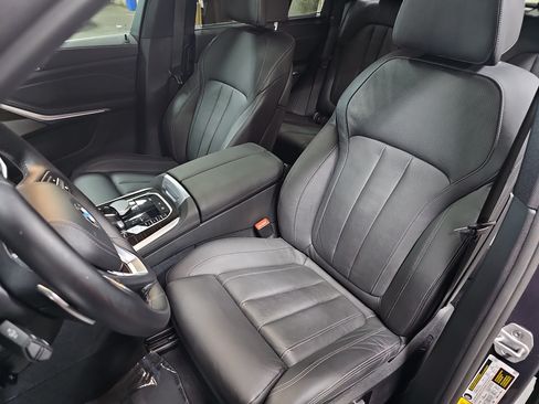 Used 2021 BMW X5 xDrive40i w/ Premium Package AWD/4WD image 17