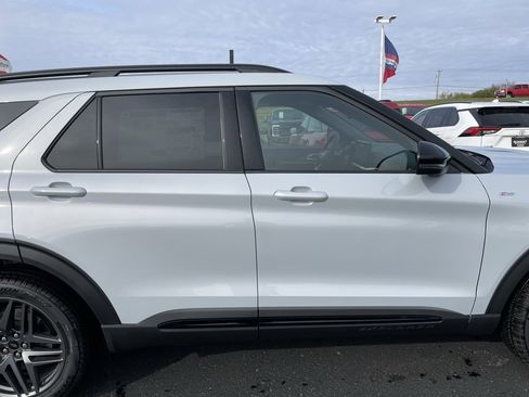 New 2026 Ford Explorer ST-Line w/ ST-Line Street Pack image 31