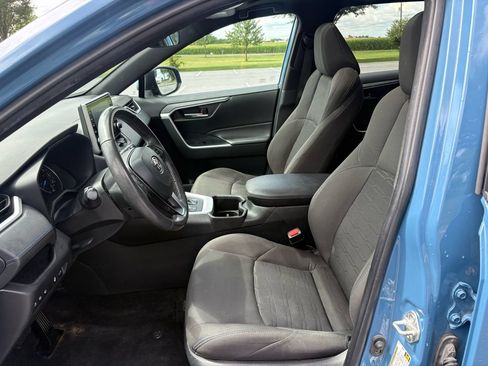 Used 2022 Toyota RAV4 SE w/ Convenience Package AWD/4WD image 14