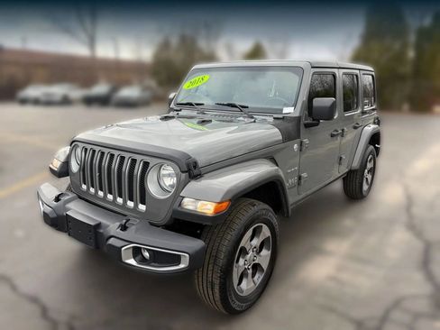Used 2018 Jeep Wrangler Unlimited Sahara w/ Dual Top Group image 3