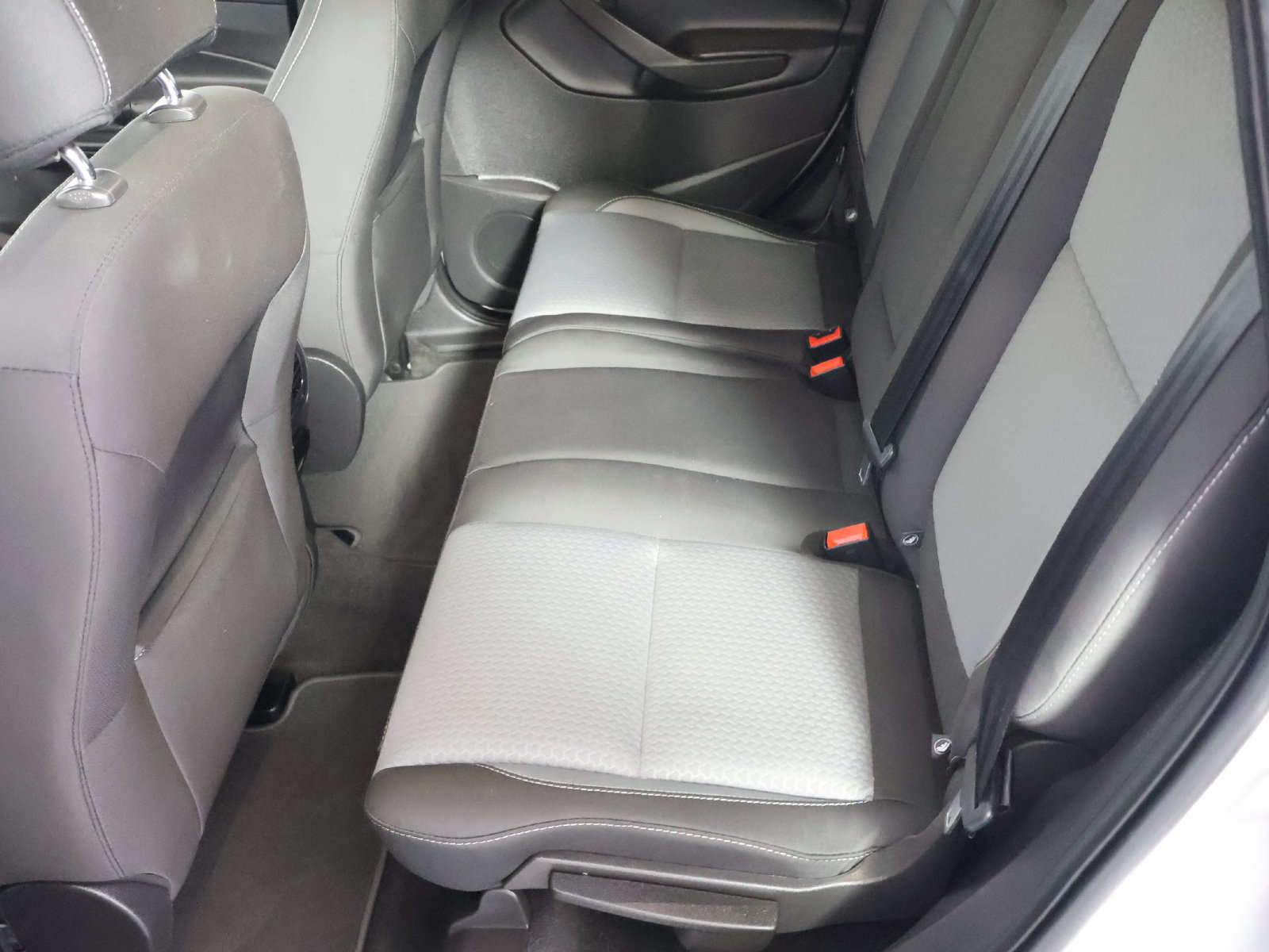 Used 2017 Ford Escape SE w/ Equipment Group 201A AWD/4WD image 44