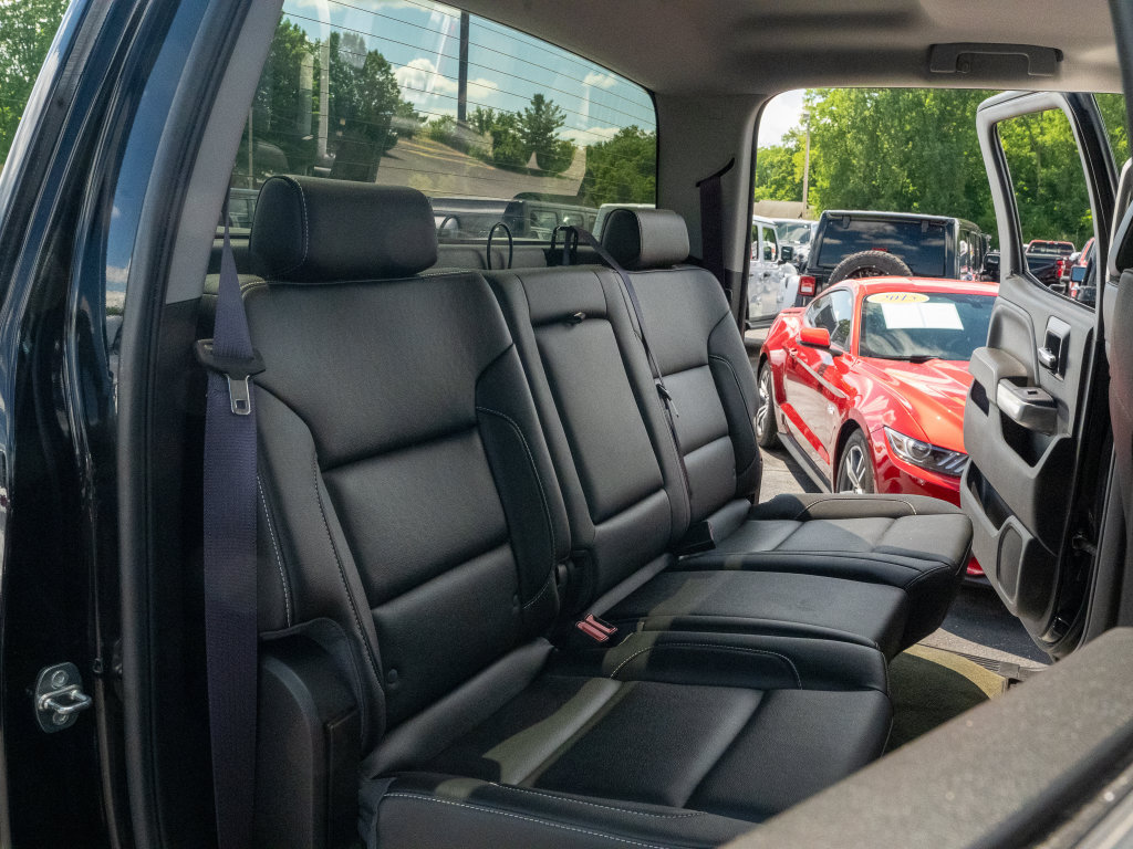 Used 2016 Chevrolet Silverado 2500 LT w/ Midnight Edition AWD/4WD image 16