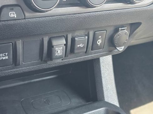 Used 2023 Toyota Tacoma TRD Sport AWD/4WD image 22