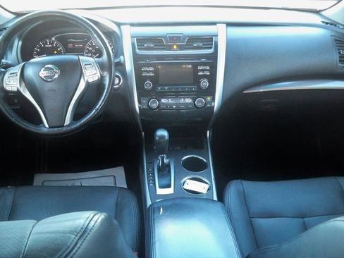 Used 2014 Nissan Altima 2.5 SL w/ Moonroof Package image 6