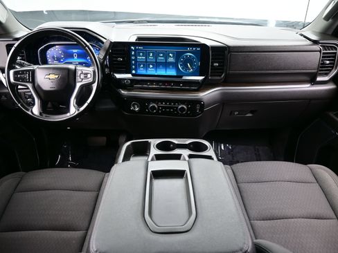 Used 2024 Chevrolet Silverado 1500 LT AWD/4WD image 17