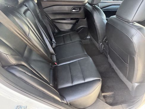 Used 2023 Nissan Rogue SL w/ SL Premium Package FWD image 11