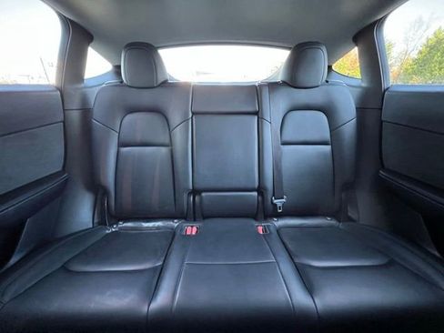 Used 2021 Tesla Model Y Long Range image 28