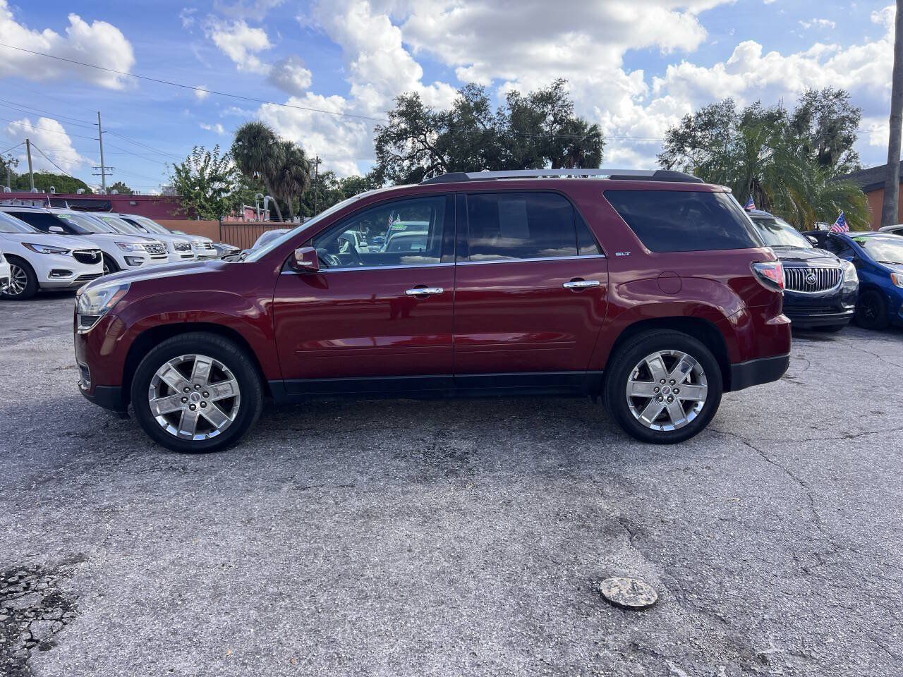 Used 2017 GMC Acadia Limited SLT FWD image 3