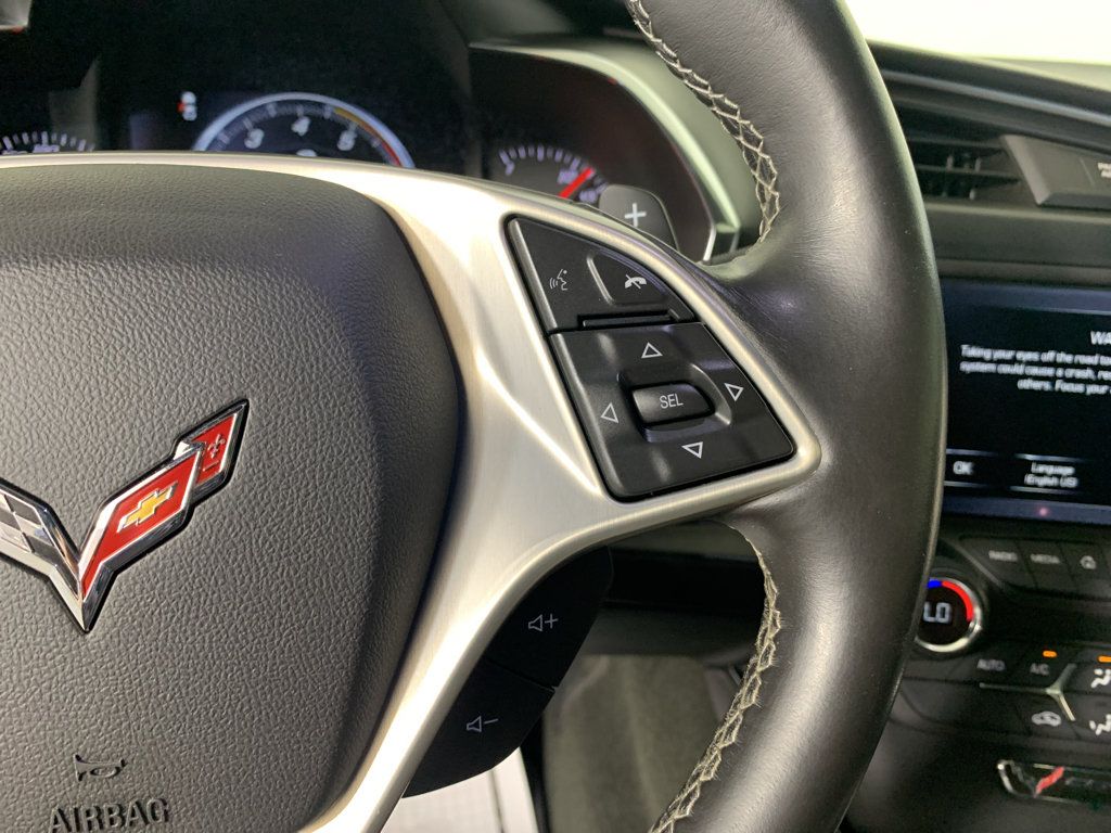 Used 2015 Chevrolet Corvette Stingray Coupe RWD image 19