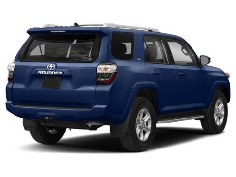 Used 2018 Toyota 4Runner SR5 AWD/4WD image 2