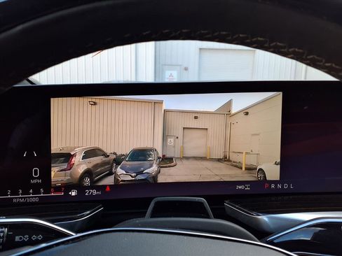 Certified 2025 Cadillac Escalade Premium Luxury image 18