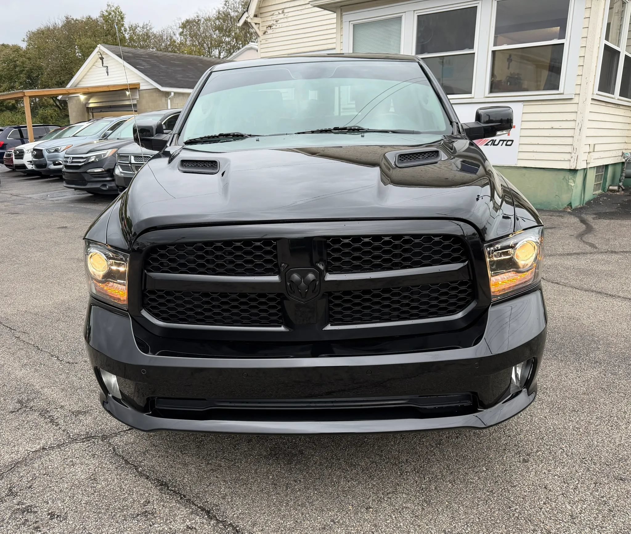 Used 2017 RAM 1500 Sport w/ Convenience Group AWD/4WD image 4