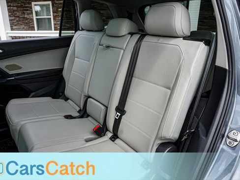 Used 2020 Volkswagen Tiguan SE w/ Panoramic Sunroof Package FWD image 34