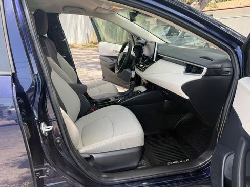 Used 2021 Toyota Corolla LE w/ Carpet Mat Package (TMS) FWD image 33