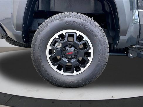 Used 2026 Toyota Tacoma TRD Off-Road w/ TRD Off Road Upgrade Package AWD/4WD image 39