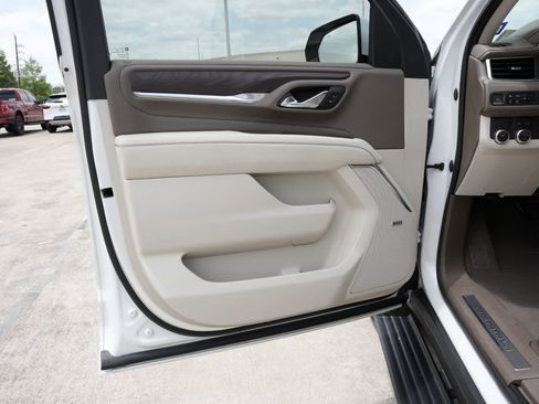 Used 2023 GMC Yukon XL Denali RWD image 18