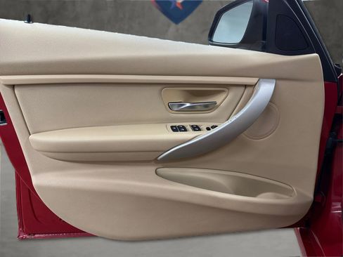 Used 2016 BMW 320i Sedan RWD image 36