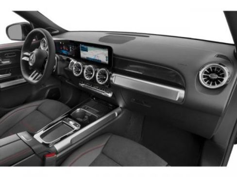 Used 2025 Mercedes-Benz GLB 35 AMG 4MATIC image 18