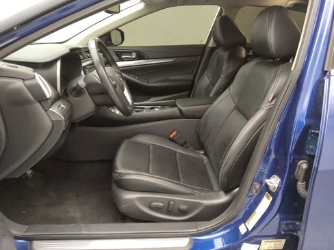 Used 2022 Nissan Maxima SV w/ Floor Mat Group FWD image 17