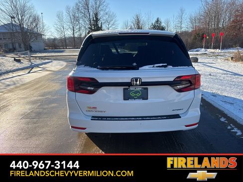 Used 2024 Honda Odyssey Sport image 4
