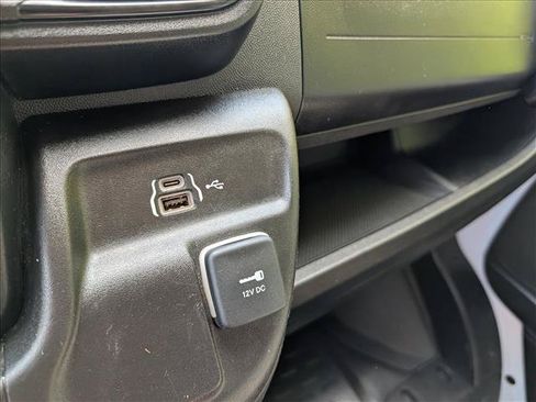 Used 2025 RAM ProMaster 2500 w/ U-Haul Equipment Group FWD image 24