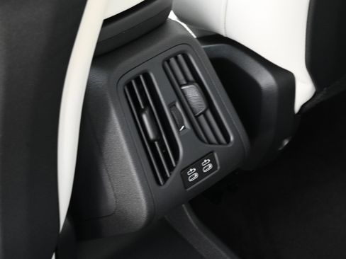 New 2026 BMW X1 xDrive28i w/ Technology Package image 25