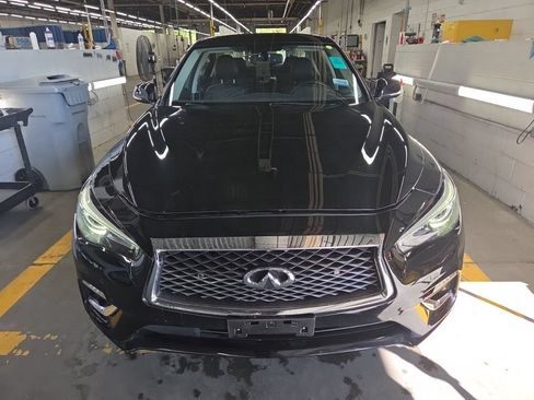 Used 2020 INFINITI Q50 Luxe w/ Essential Package (3.0T Luxe) AWD/4WD image 2