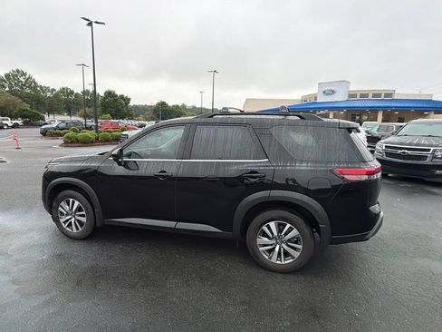 Used 2026 Nissan Pathfinder SL FWD image 15