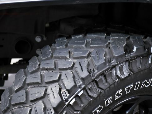 Used 2023 Jeep Wrangler Unlimited w/ 8.4" Radio Group image 75