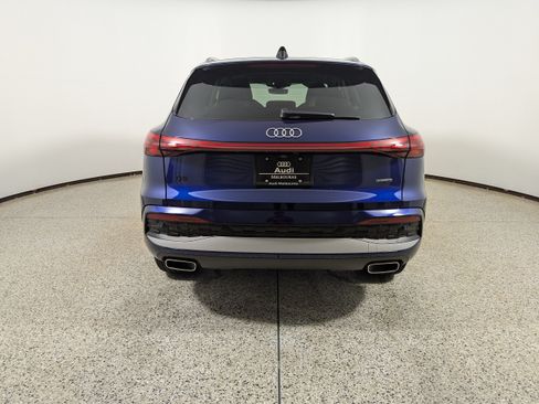 Certified 2025 Audi Q5 Premium w/ Premium Plus AWD/4WD image 7