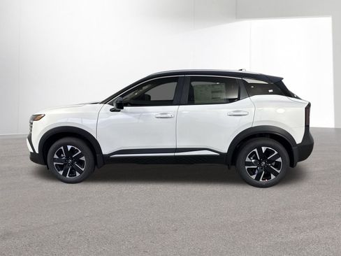New 2025 Nissan Kicks SV w/ SV Premium Package image 30