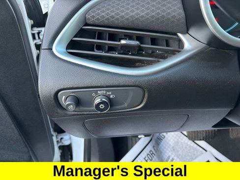 Used 2023 Chevrolet Malibu LT image 19