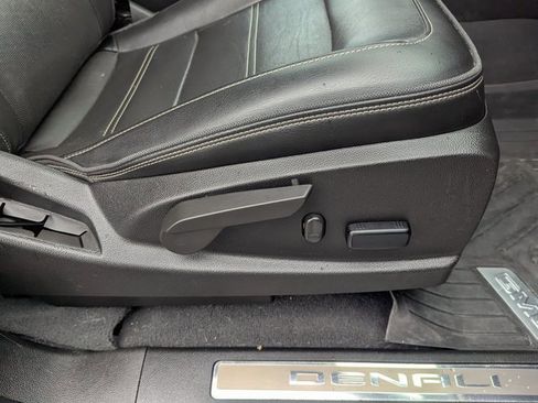 Used 2022 GMC Canyon Denali w/ Denali Black Edition Package image 31