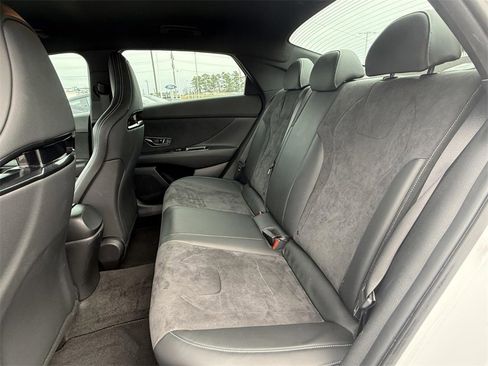 Used 2022 Hyundai Elantra N image 7