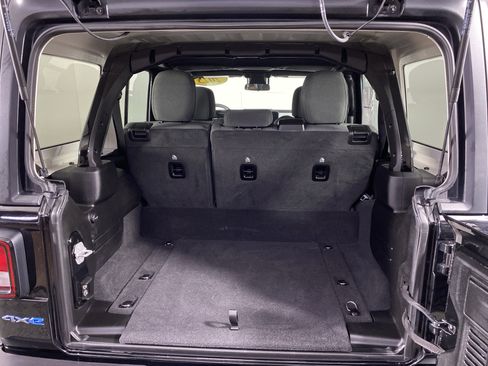 Used 2025 Jeep Wrangler Willys image 31