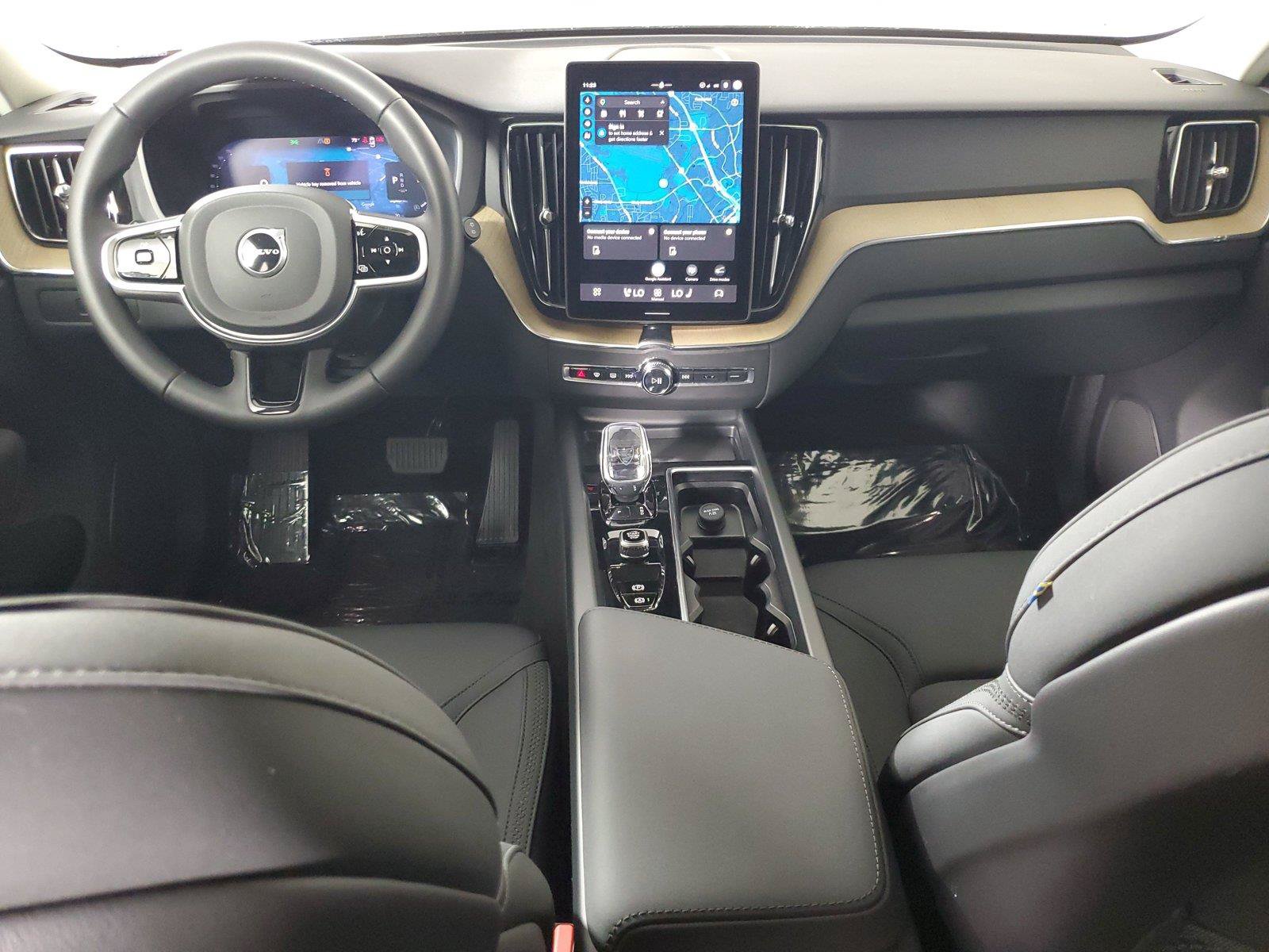 Certified 2026 Volvo XC60 B5 Plus AWD/4WD image 15