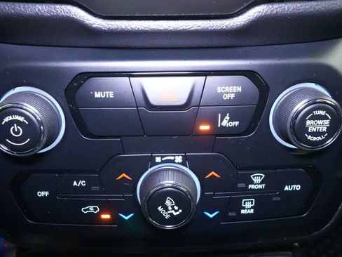 Used 2021 Jeep Renegade Sport AWD/4WD image 30