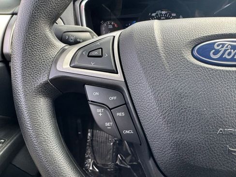 Used 2020 Ford Fusion SE FWD image 26