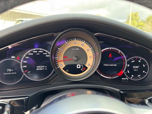 Used 2018 Porsche Panamera 4 image 28