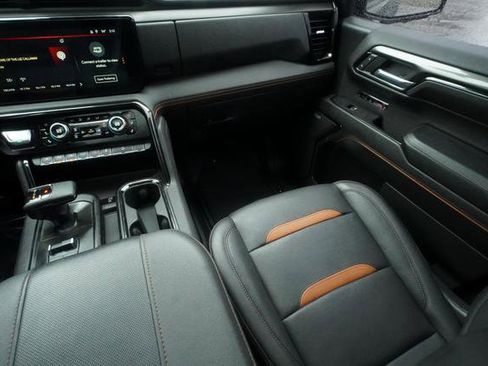 Used 2023 GMC Sierra 1500 AT4 w/ Technology Package image 15