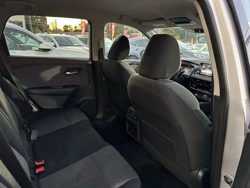 Used 2021 Nissan Rogue SV image 17