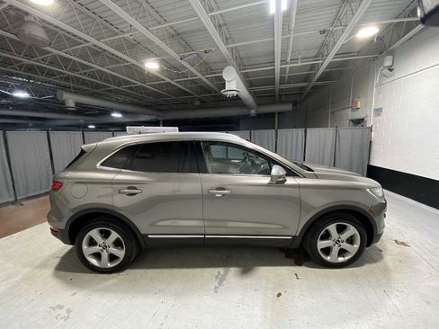 Used 2017 Lincoln MKC Premiere image 27