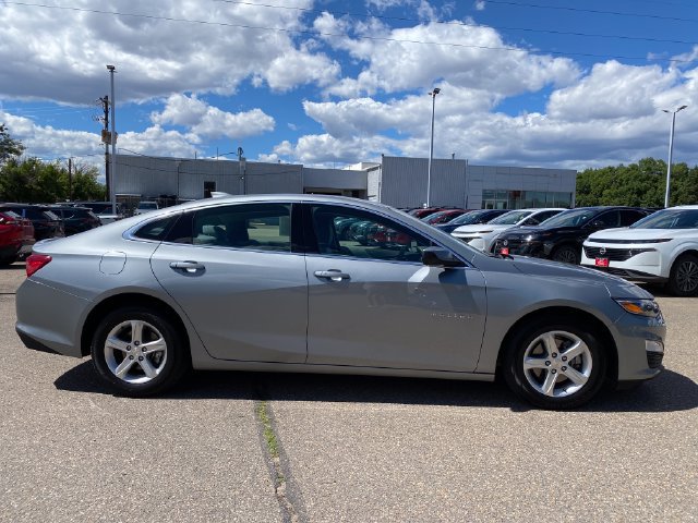 Used 2024 Chevrolet Malibu LT FWD image 6
