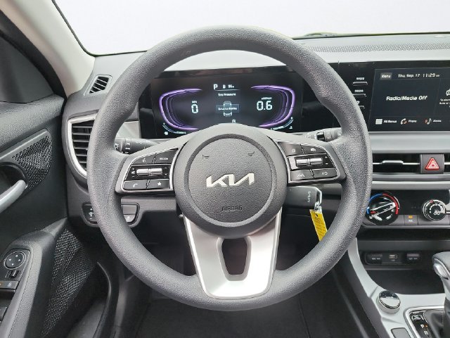 Certified 2026 Kia Seltos LX FWD image 9