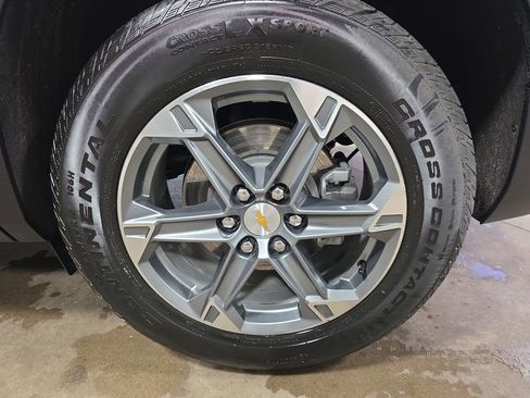 Used 2025 Chevrolet Blazer LT image 32