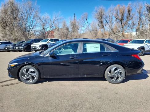 Certified 2024 Hyundai Elantra SEL w/ Convenience Package FWD image 10